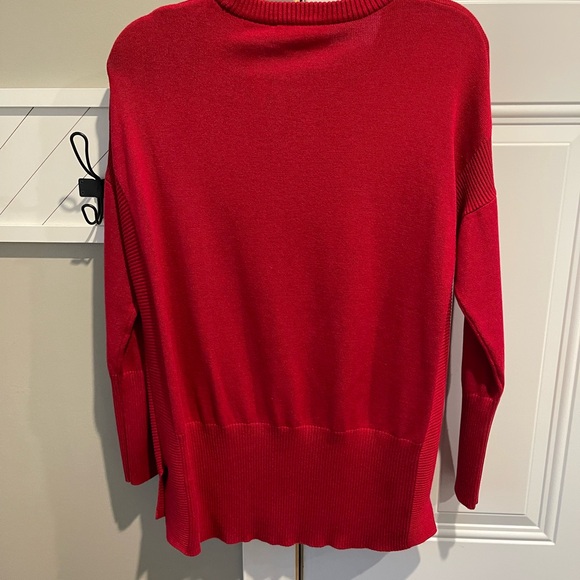 Metric Knits Sweater in Large - Picture 6 of 8